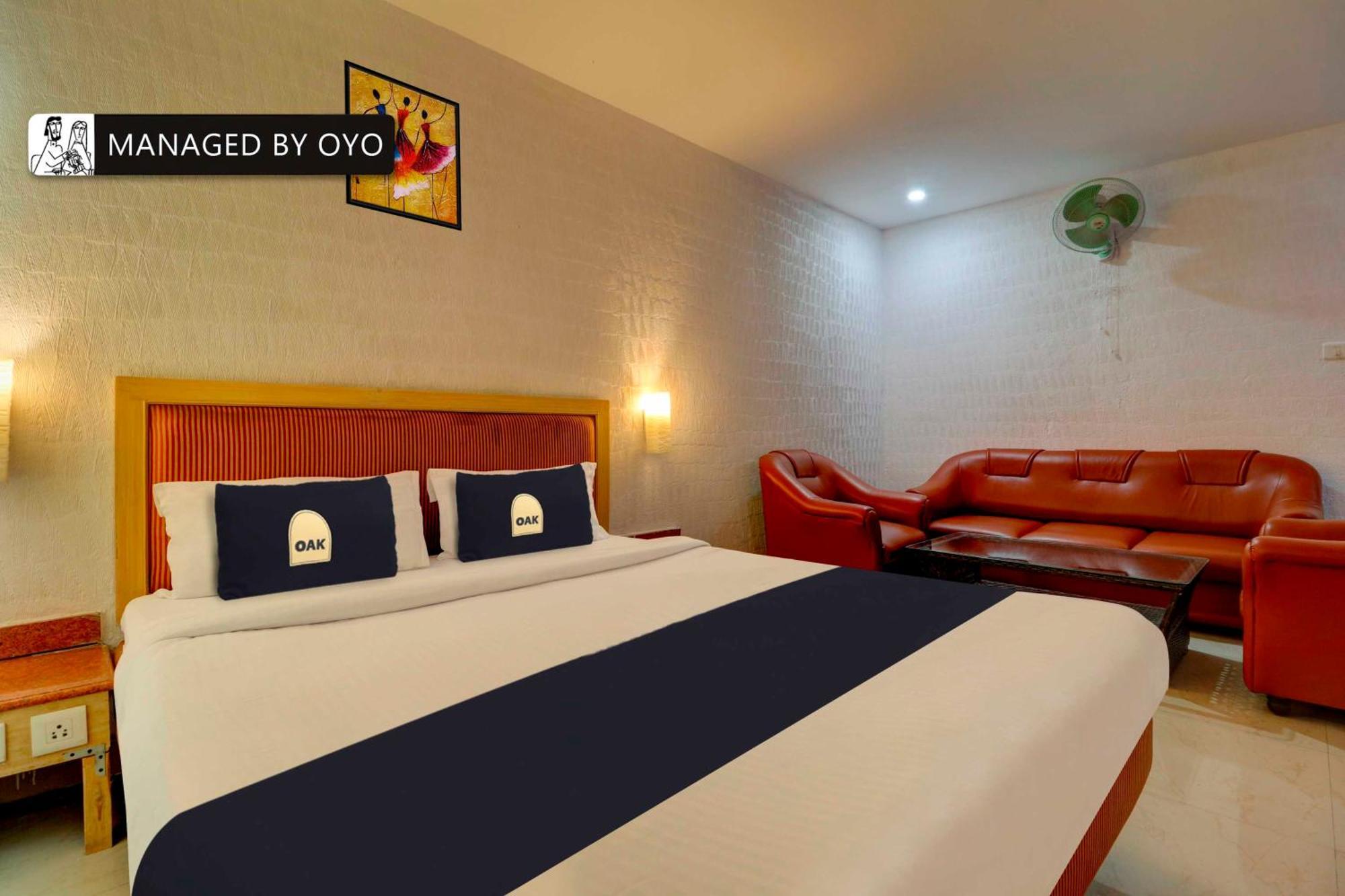 Super Townhouse Oak Rai Durg Hotel Hyderabad Exterior photo